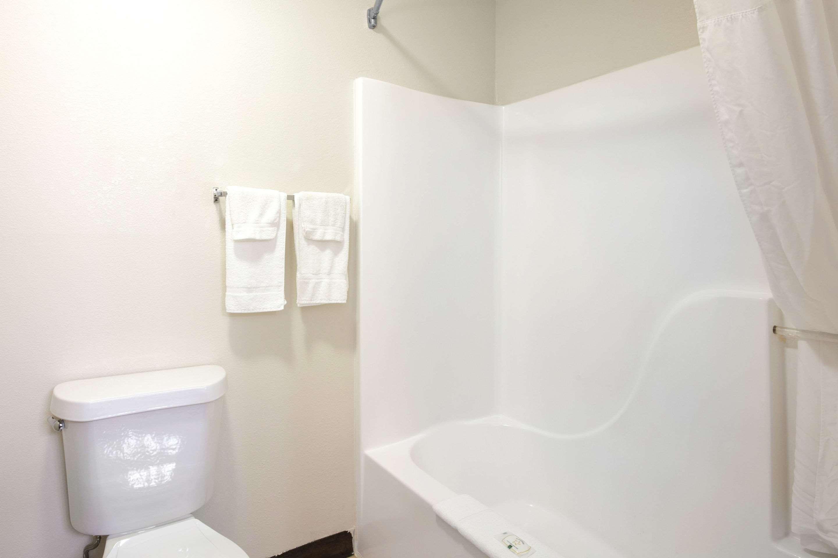 Motel 6-Metropolis, Il Экстерьер фото