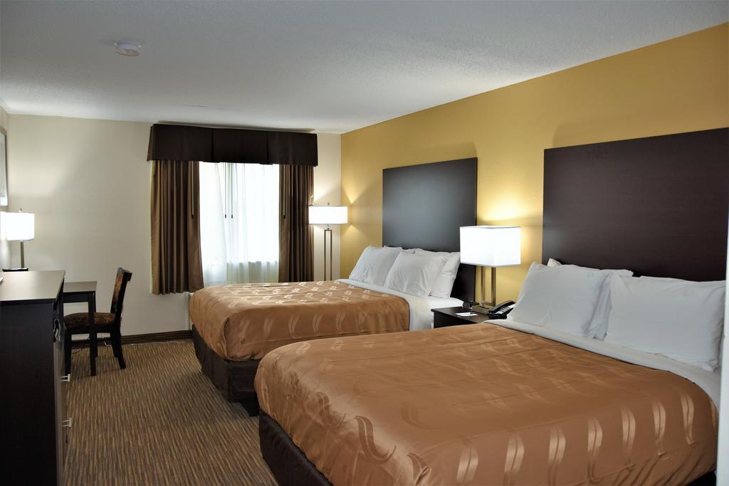 Motel 6-Metropolis, Il Экстерьер фото