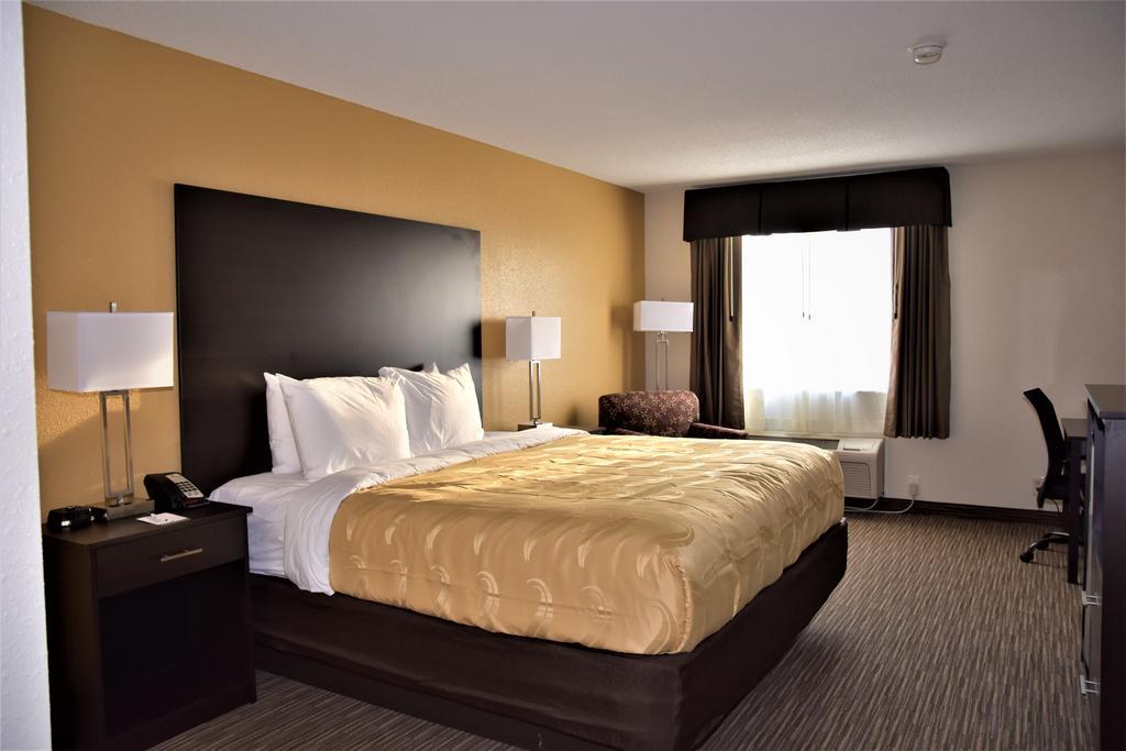 Motel 6-Metropolis, Il Экстерьер фото
